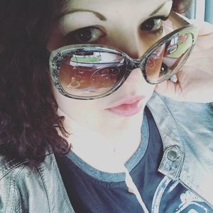 Meet your Posher, Tina